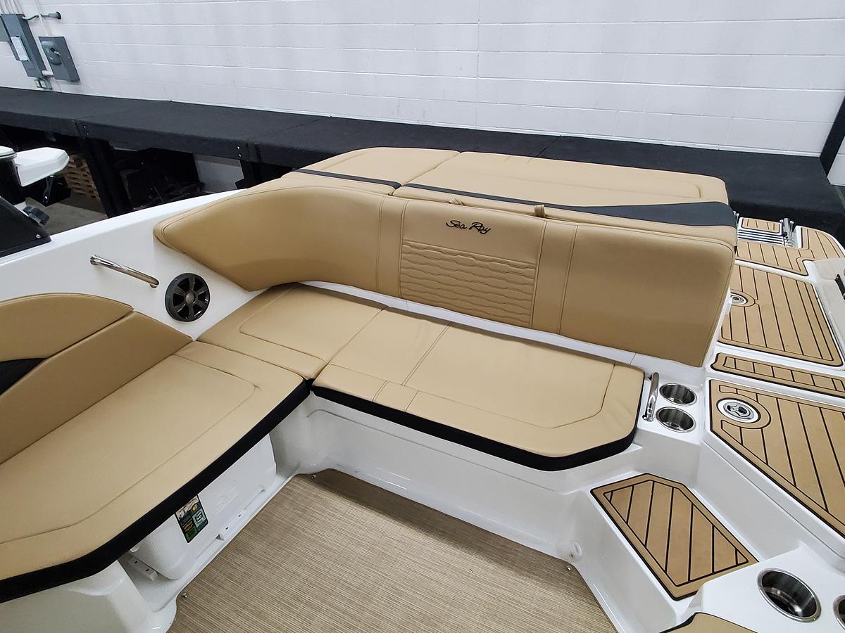 Used 2023 Sea Ray SPX 210