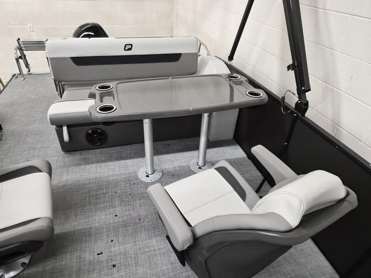 2026 Princecraft Vectra® 23 RL Performance