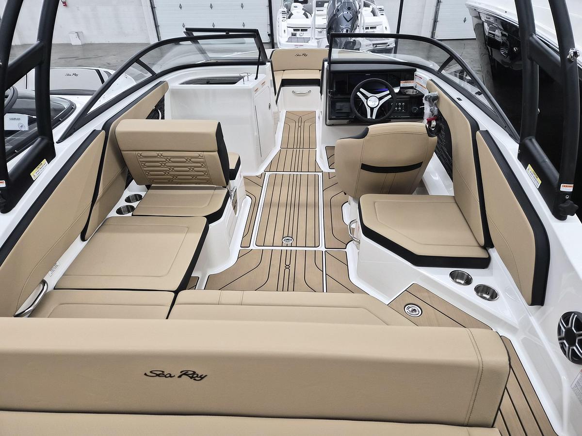 2026 Sea Ray SPX 210
