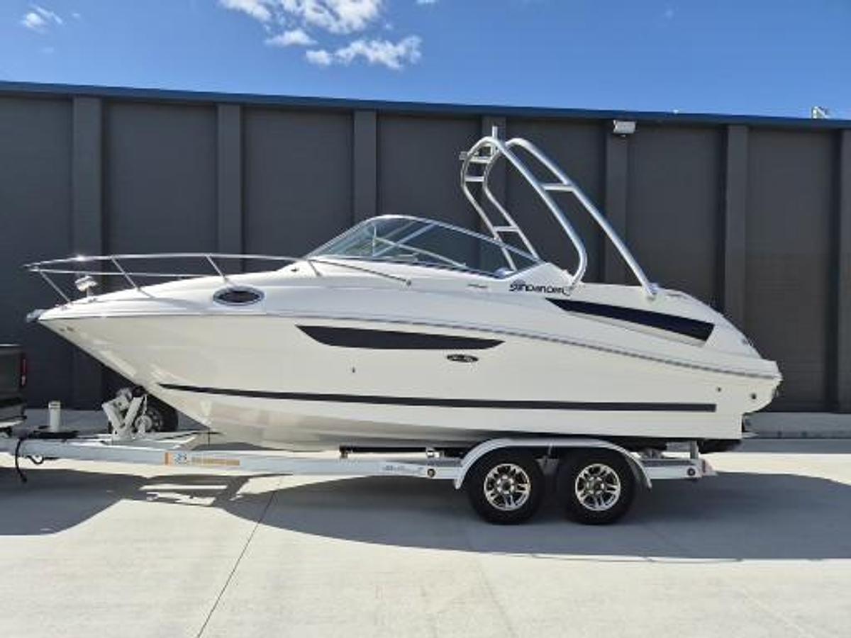 Used 2008 Sea Ray 240 Sundancer