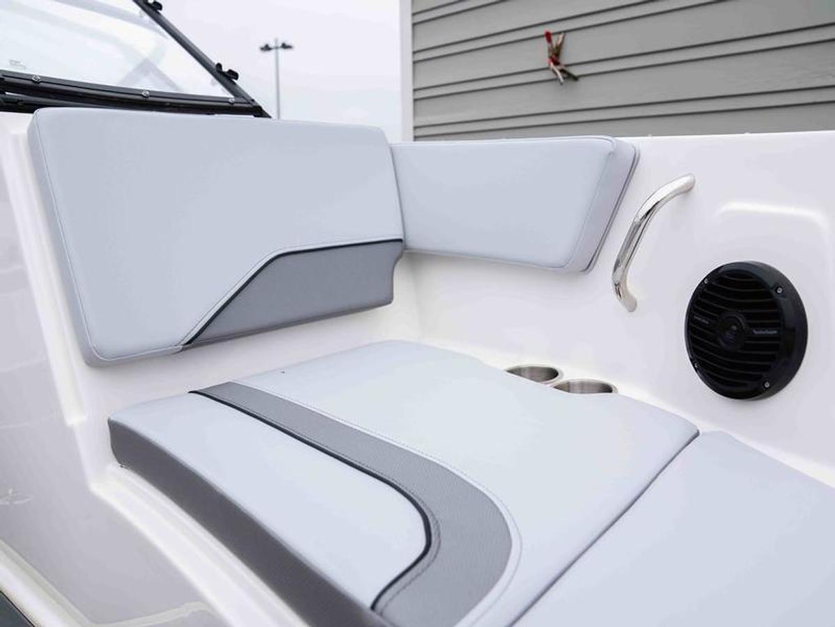 2026 Bayliner V20i Bowrider