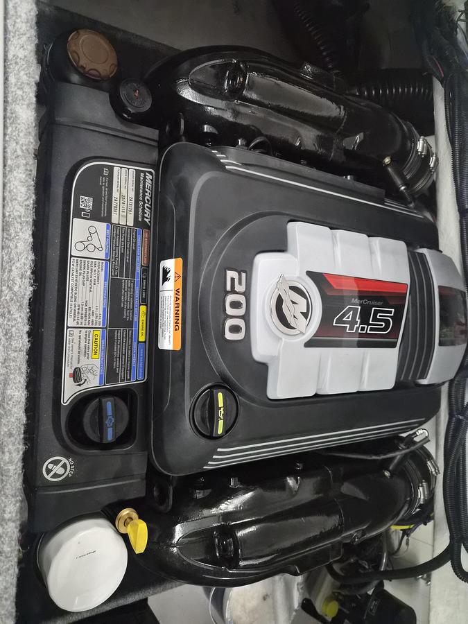 Used 2023 Four Winns H1