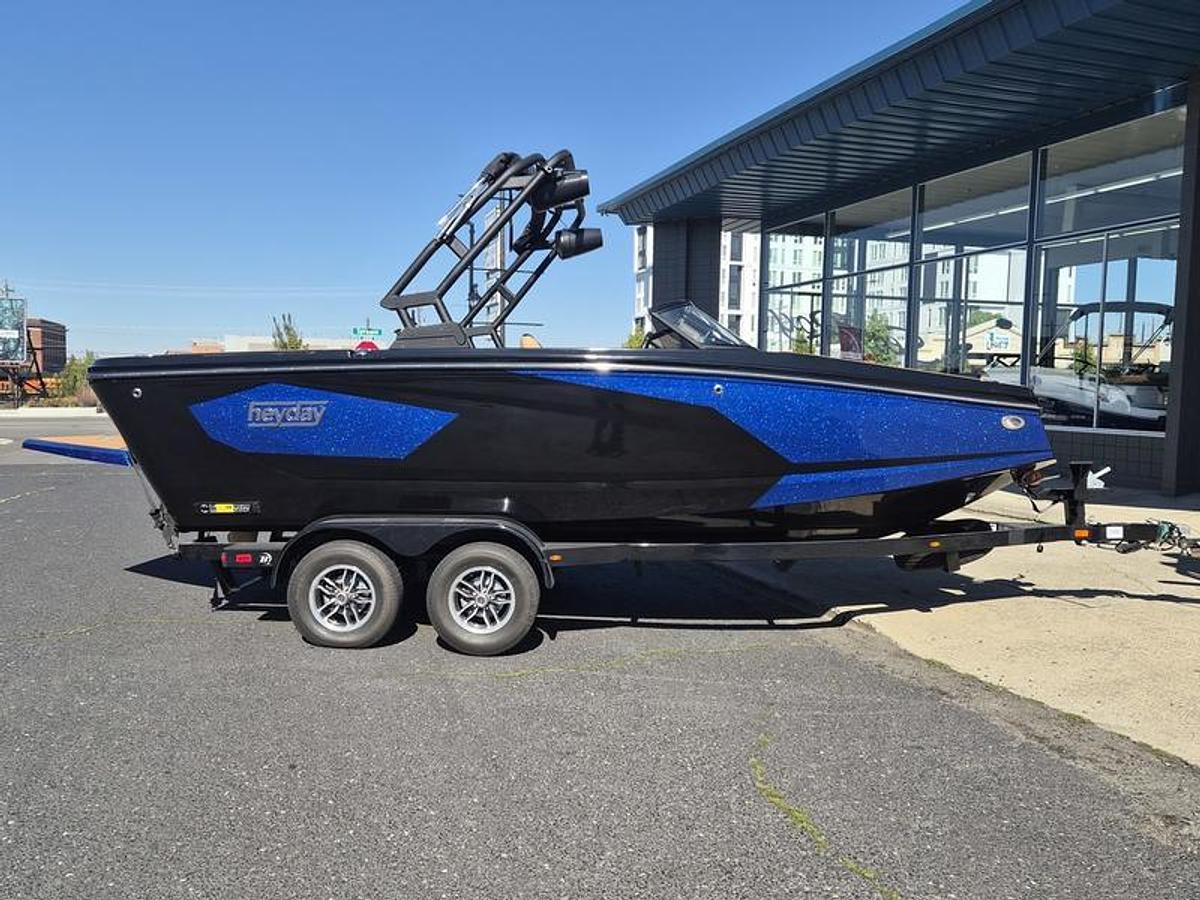 2026 Heyday Wake Boats WT-2DC