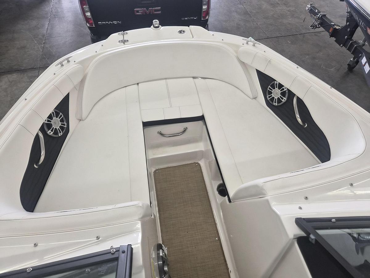 Used 2023 Sea Ray SPX 190