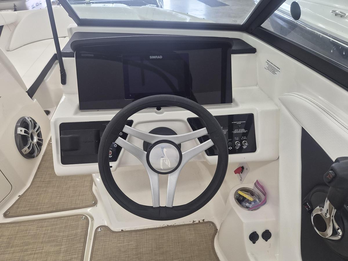Used 2023 Sea Ray SPX 190