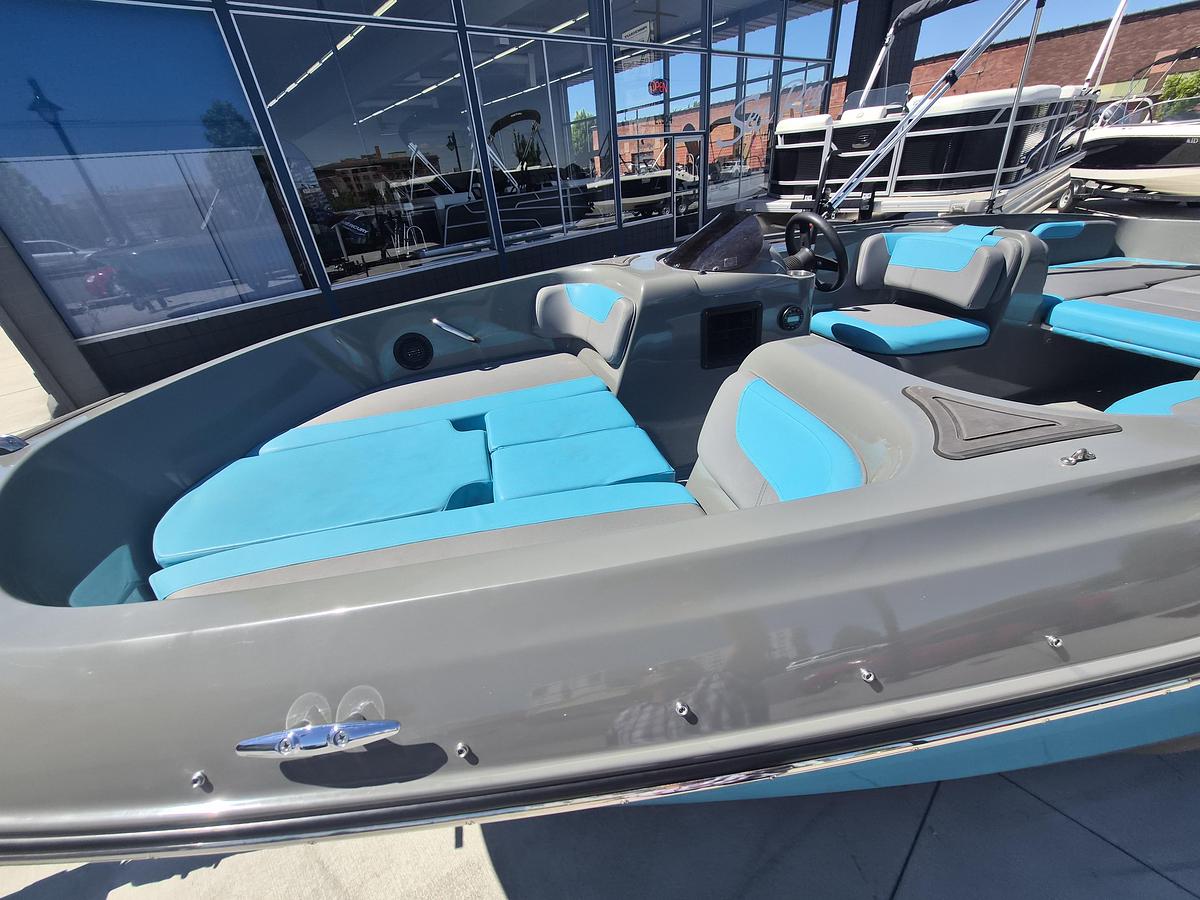 Used 2022 Bayliner 180 Element