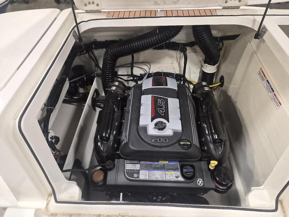 Used 2020 Bayliner VR-5