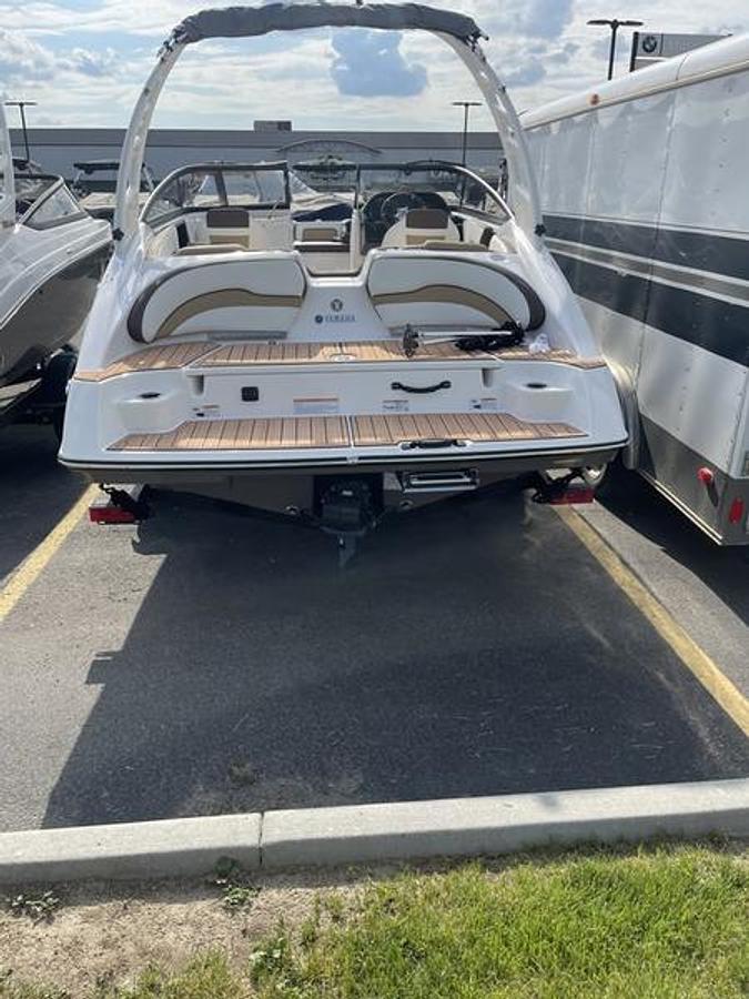 Used 2023 Yamaha Boats 195S