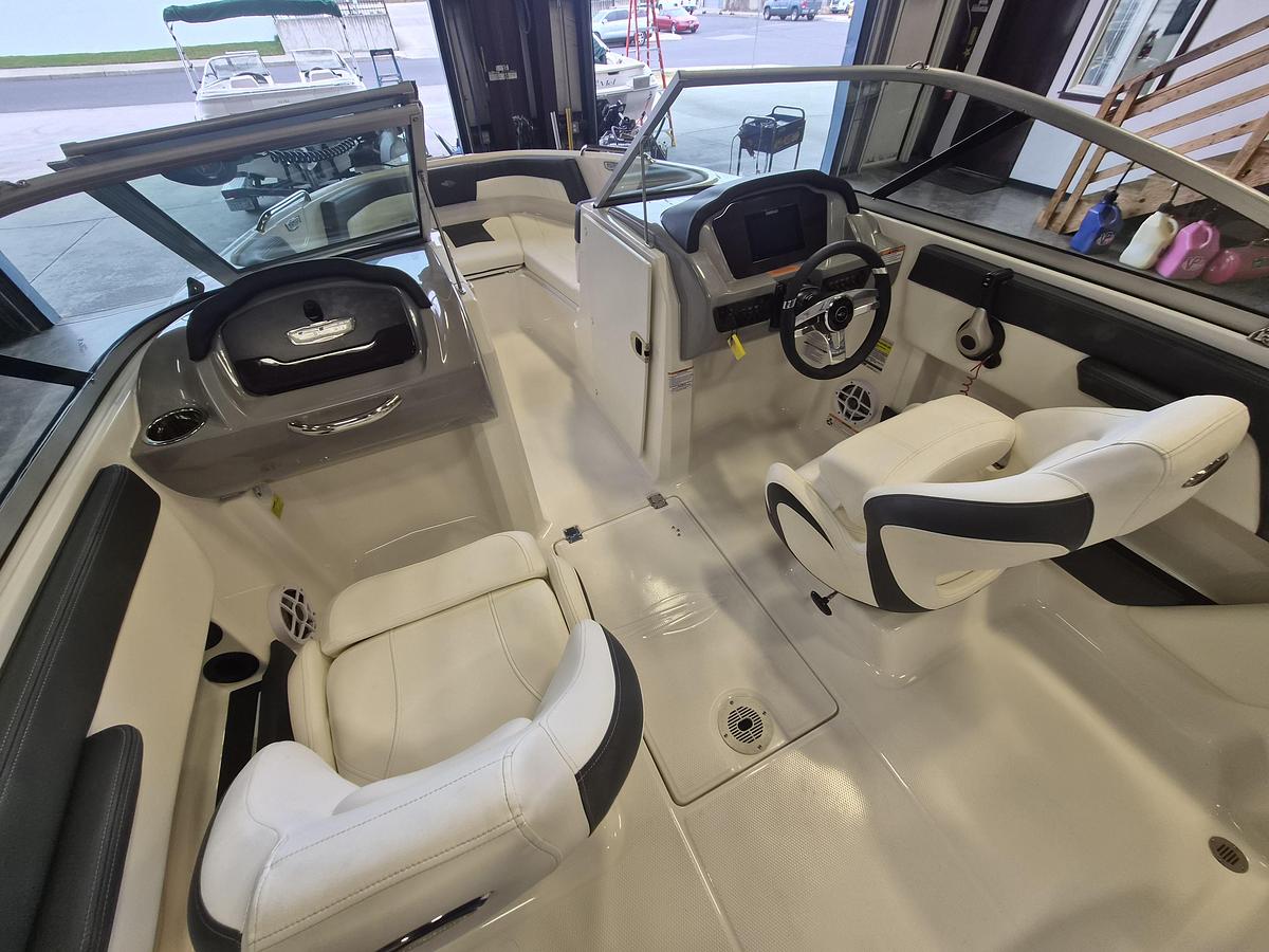 Used 2024 Chaparral 21 SSI-OB