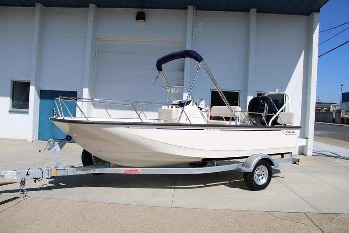 2026 Boston Whaler 170 Montauk