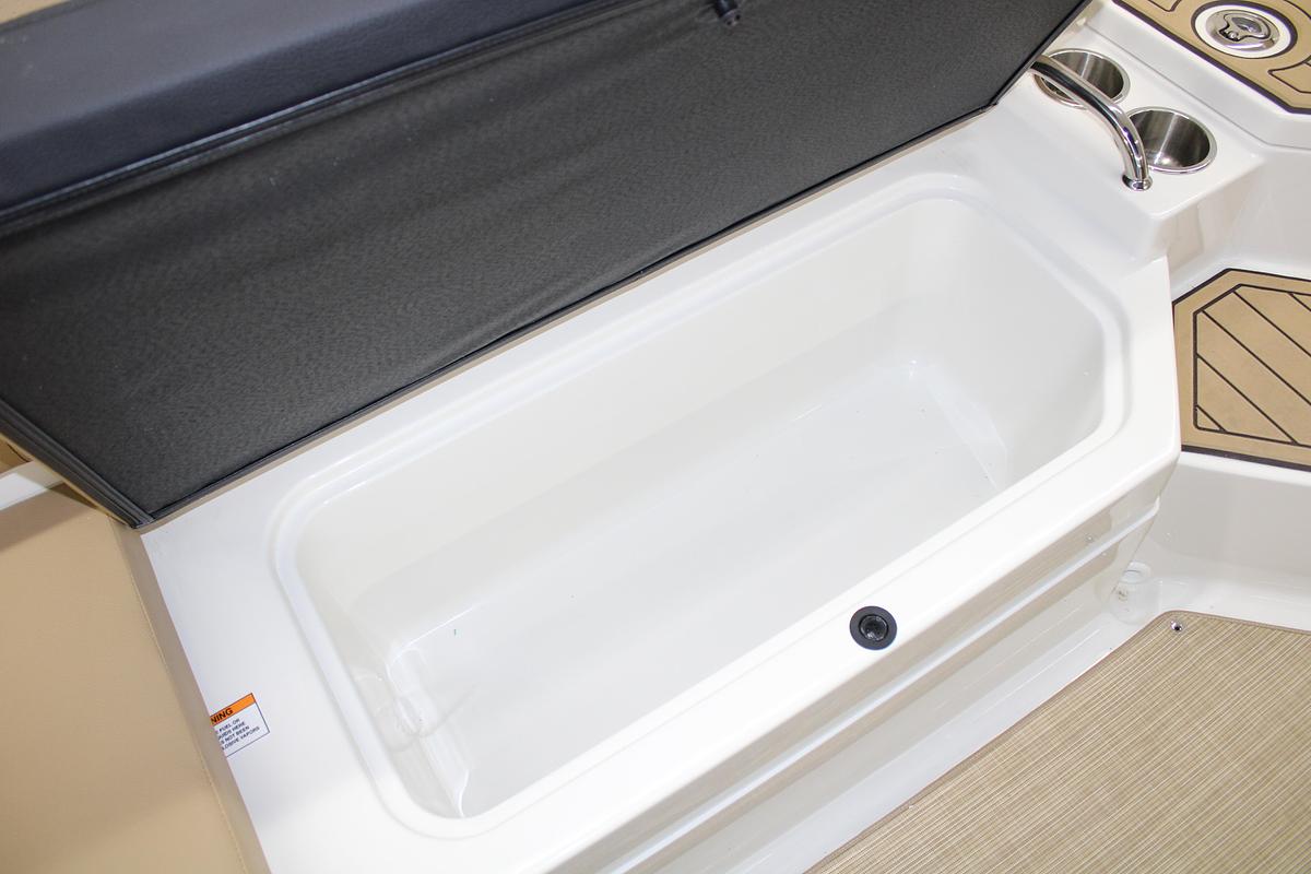 Used 2023 Sea Ray SPX 210