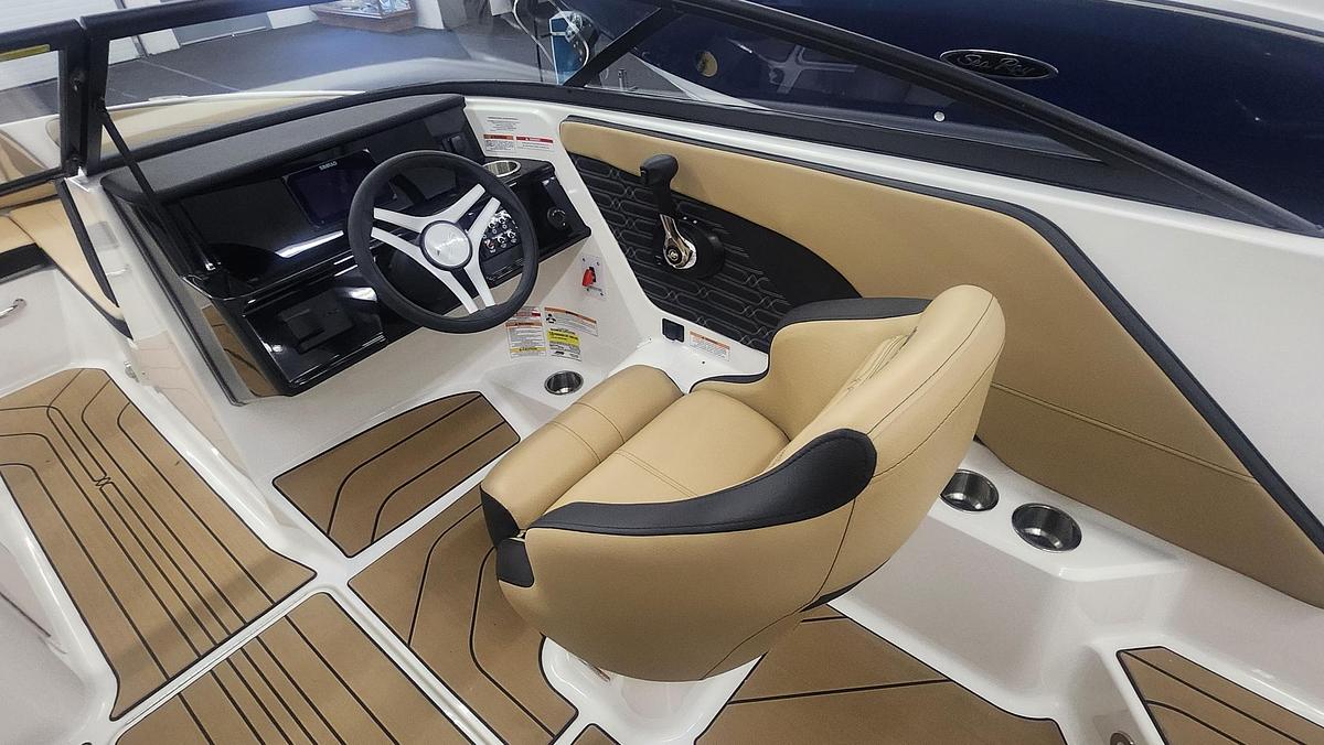 2027 Sea Ray 190 SPX