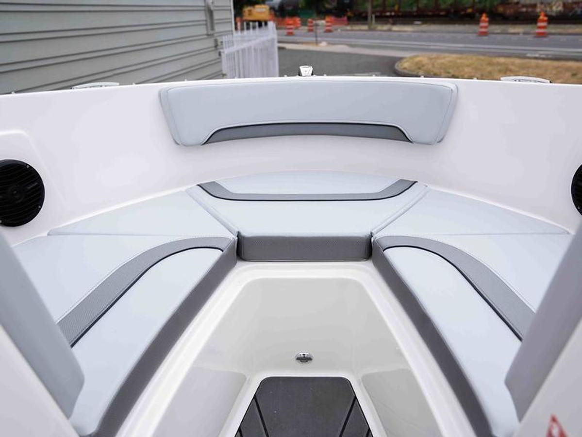 2026 Bayliner V20i Bowrider