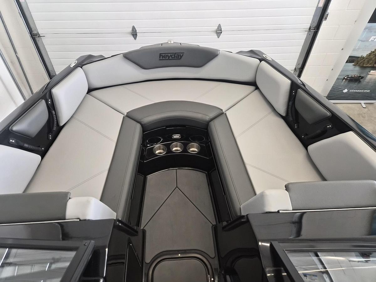 2026 Heyday Wake Boats WT-Surf