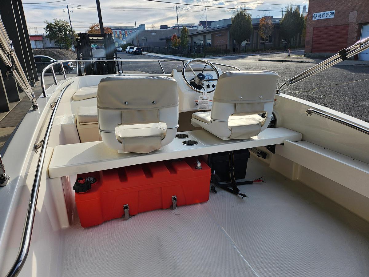 2027 Boston Whaler 160 Sport