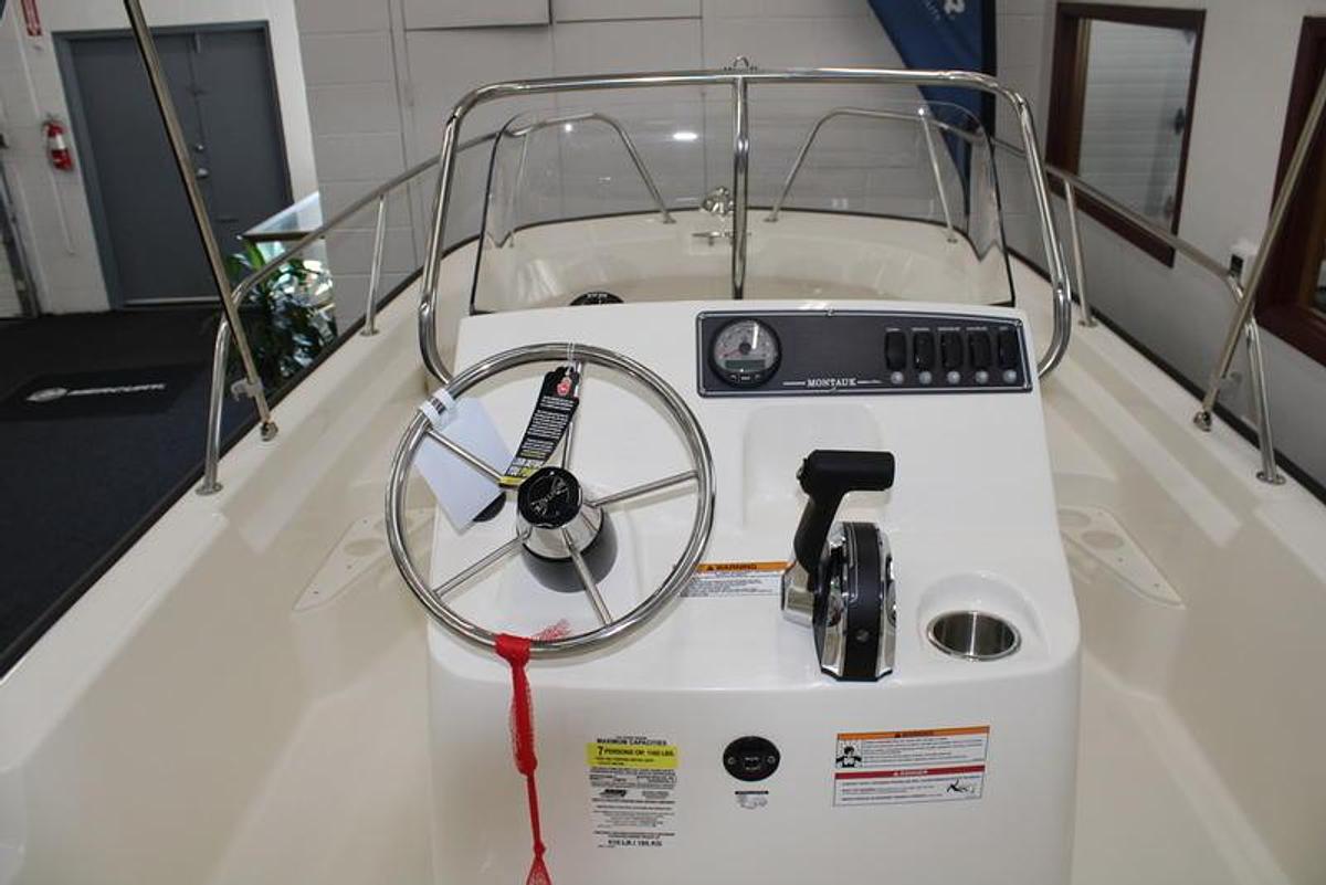 2026 Boston Whaler 170 Montauk