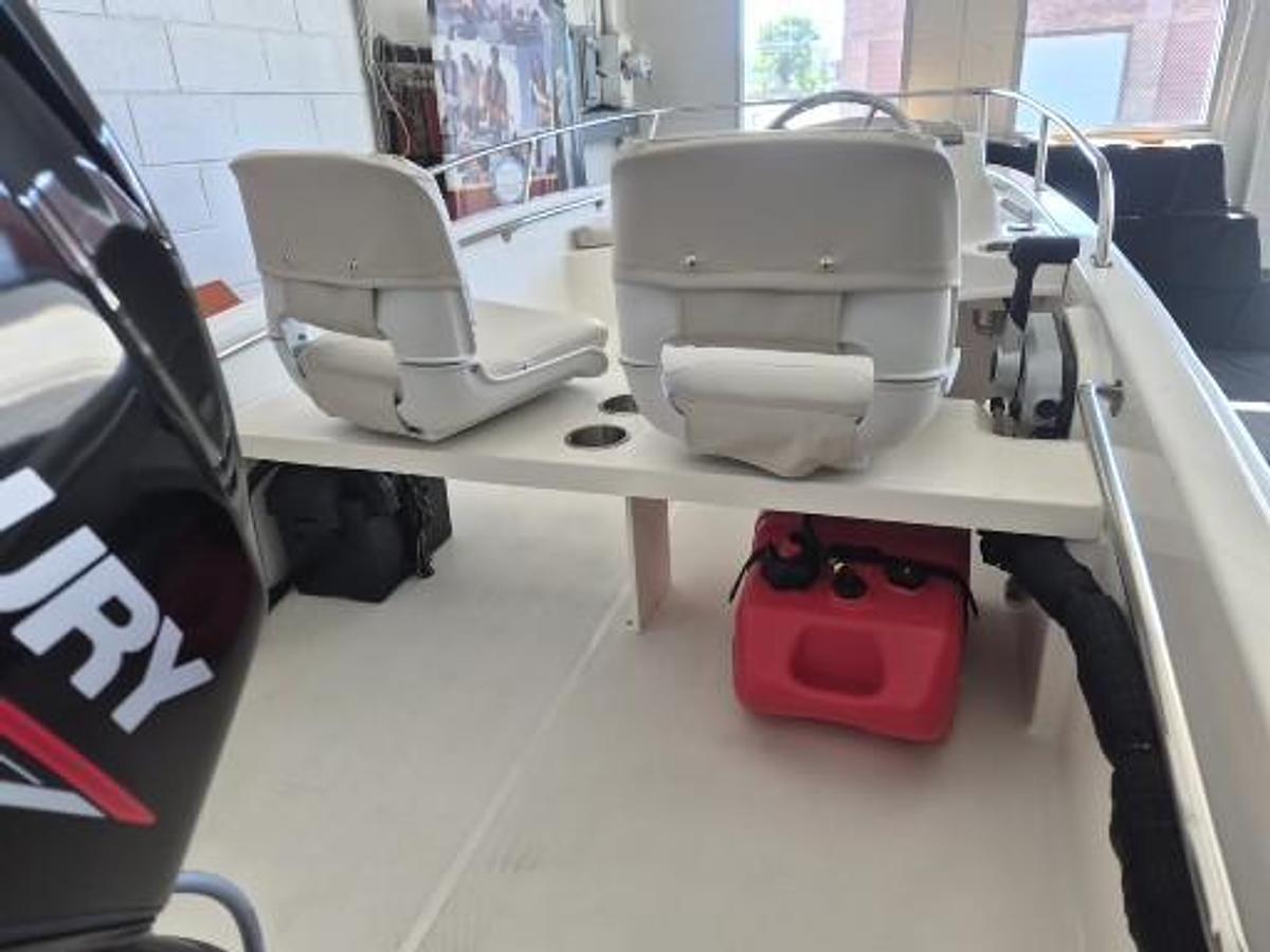 2027 Boston Whaler 130 Sport