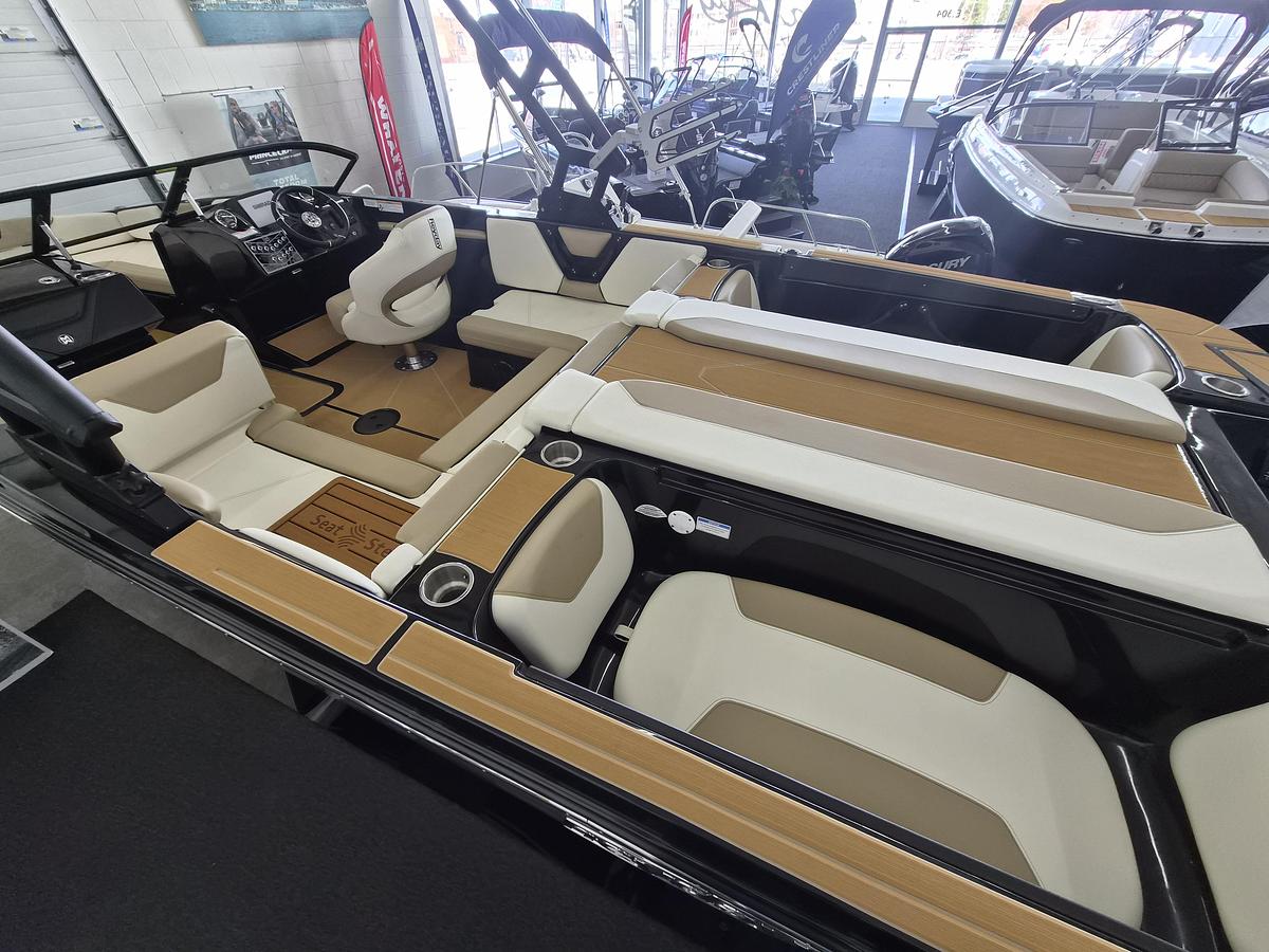 2026 Heyday Wake Boats WTSURF