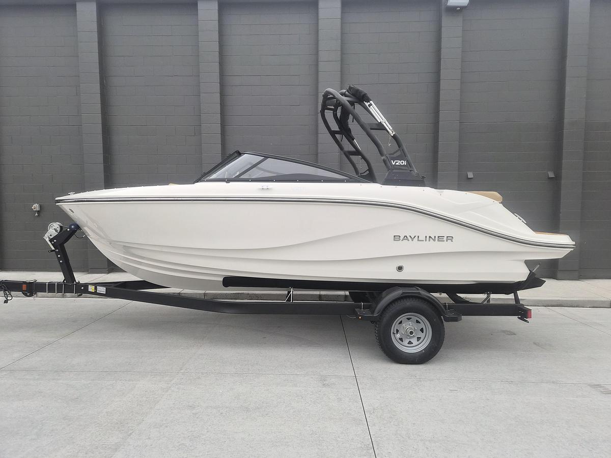2026 Bayliner V20i Bowrider