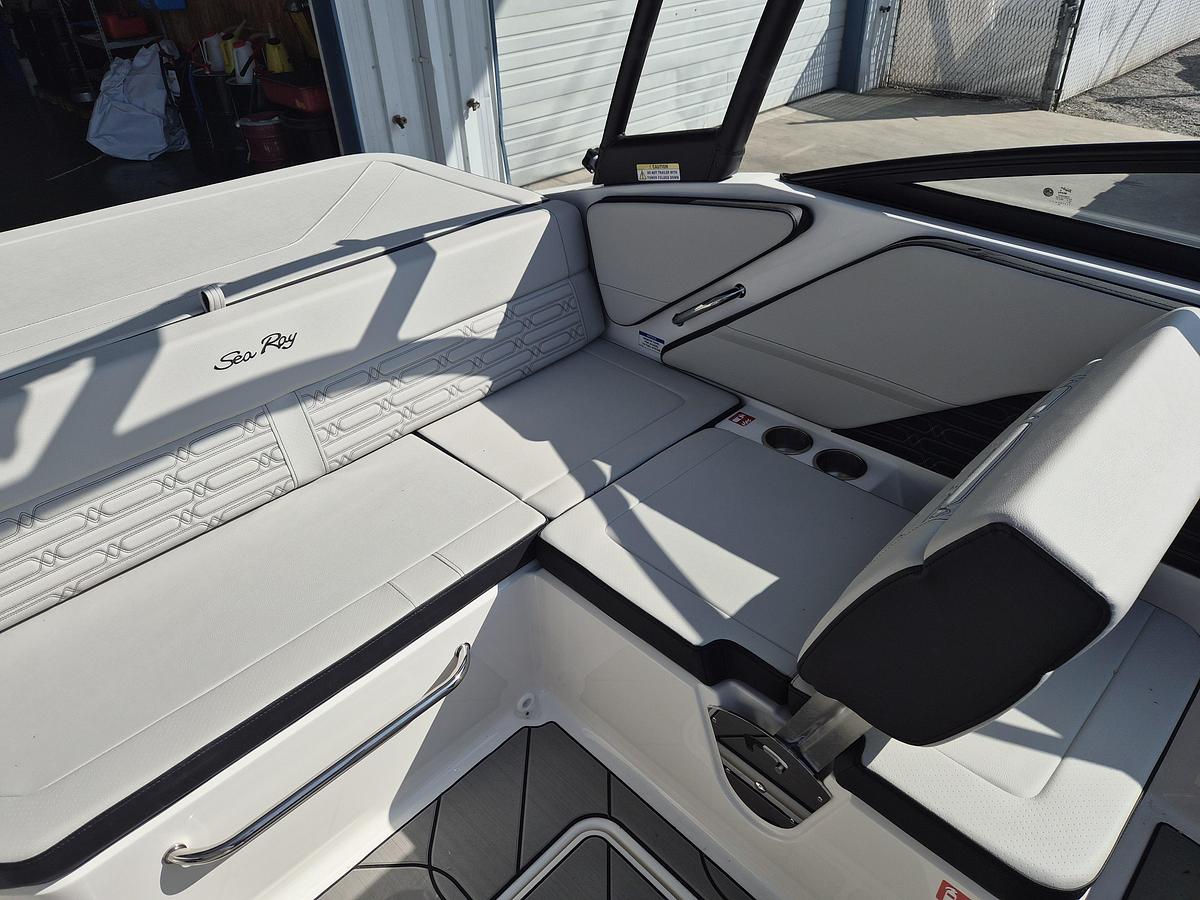 2027 Sea Ray 190 SPX