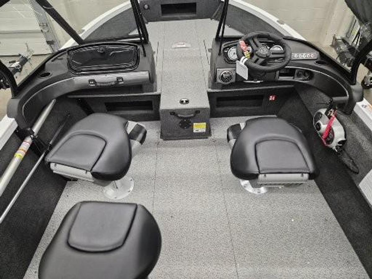 2026 Crestliner 1750 Hawk Walkthrough