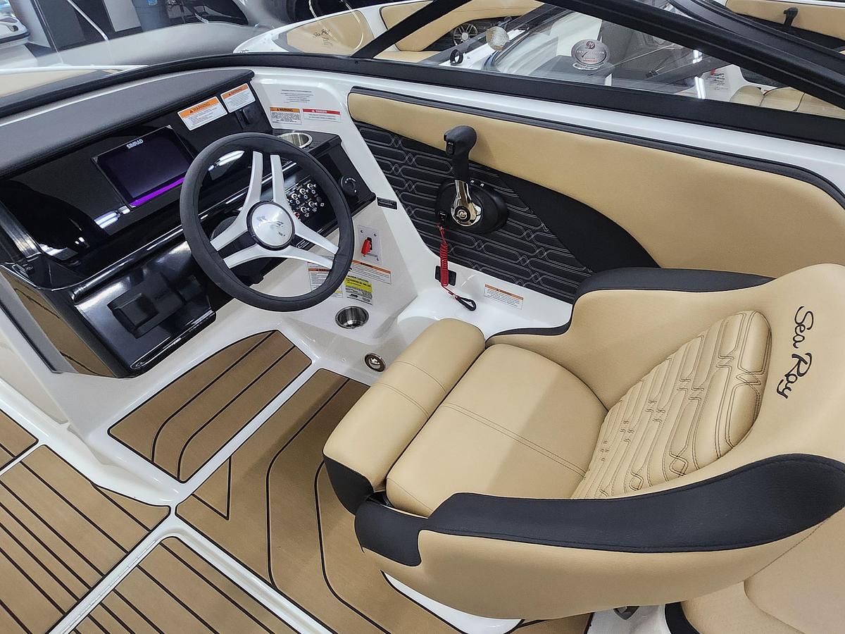 2027 Sea Ray 210 SPX