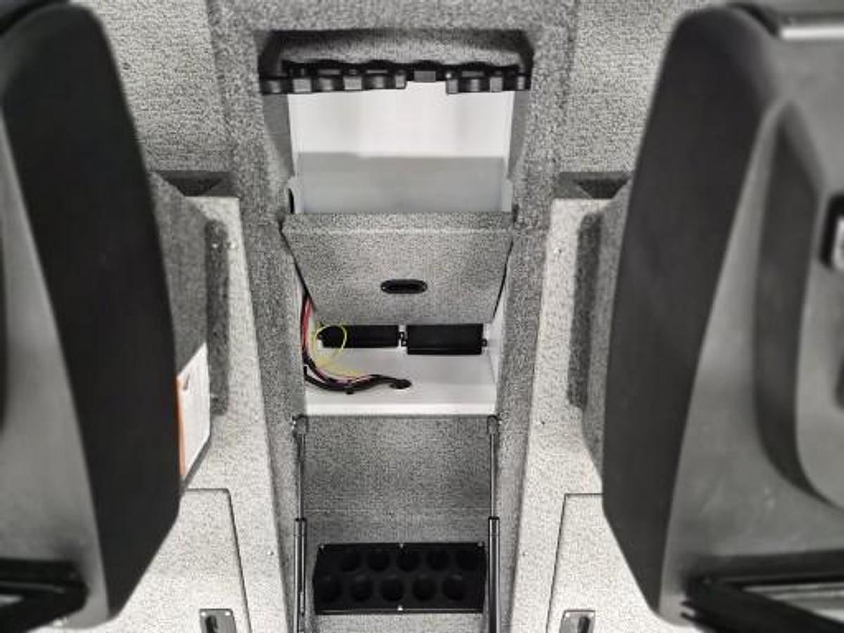 2026 Crestliner 1750 Hawk Walkthrough