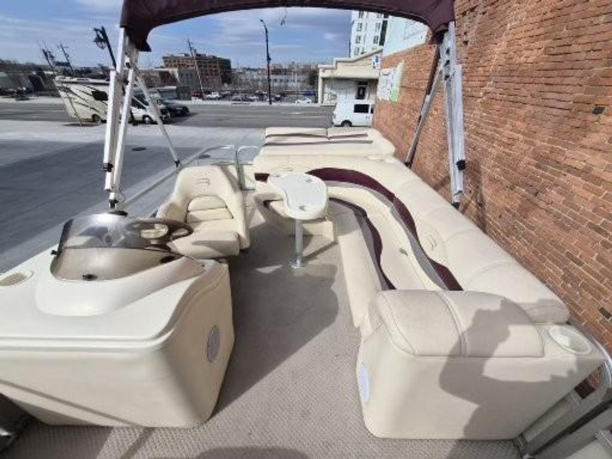 Used 2005 Bennington 257 FX