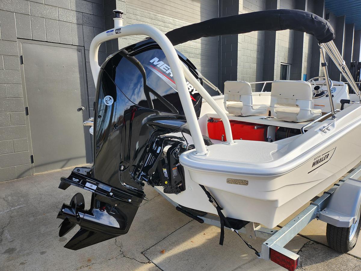 2027 Boston Whaler 160 Sport