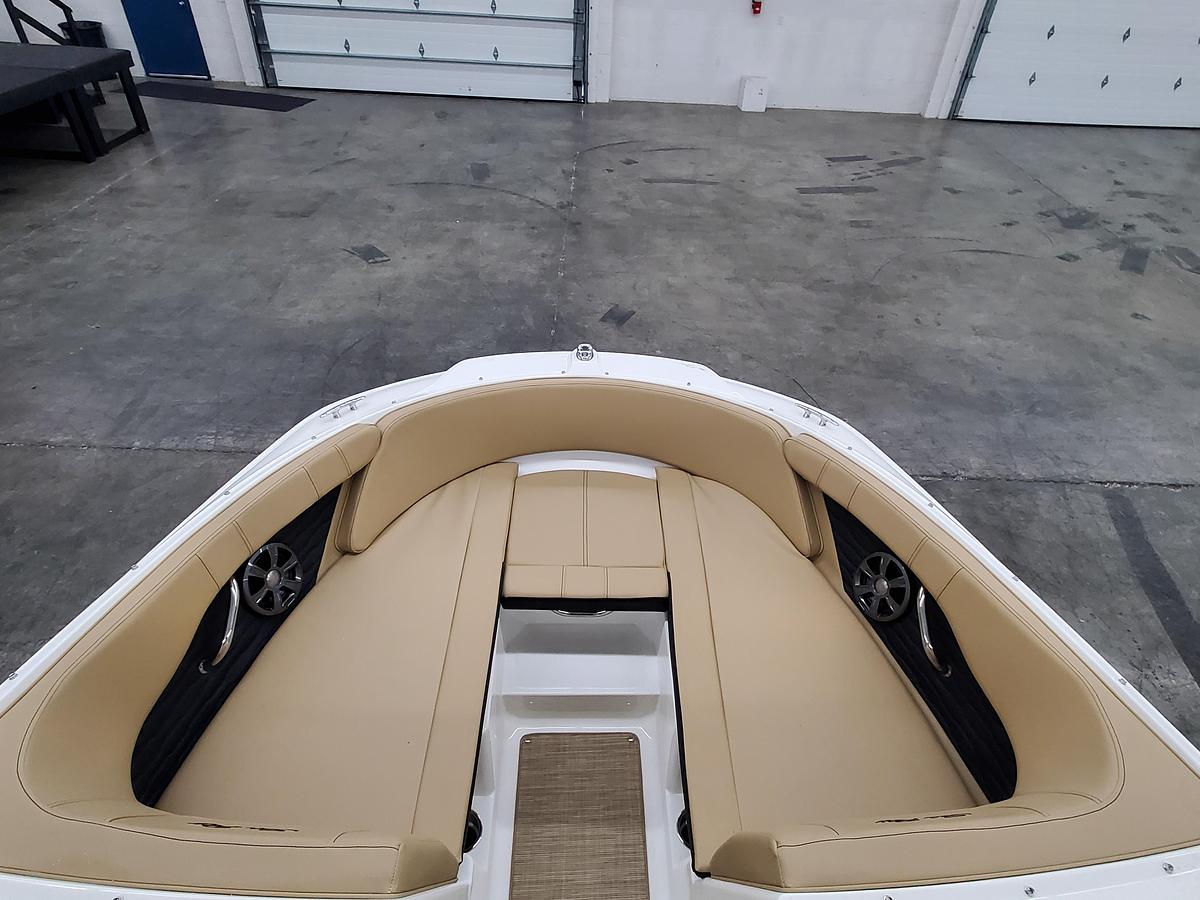 Used 2023 Sea Ray SPX 210