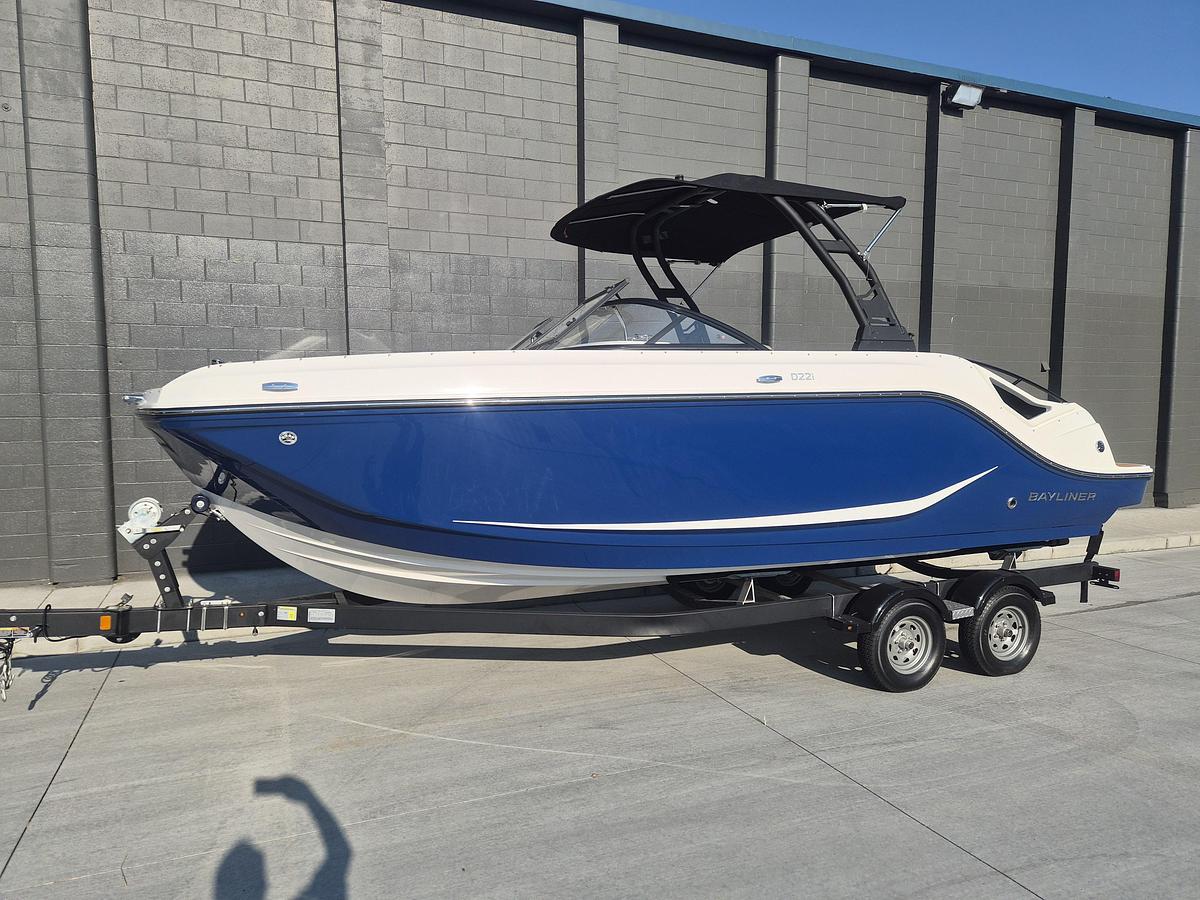 2025 Bayliner D22i