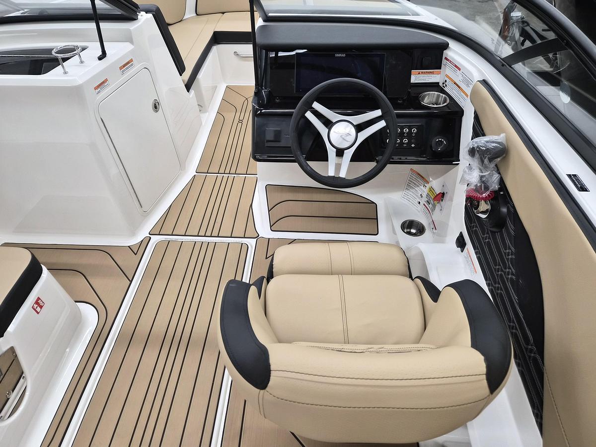 2026 Sea Ray SPX 210