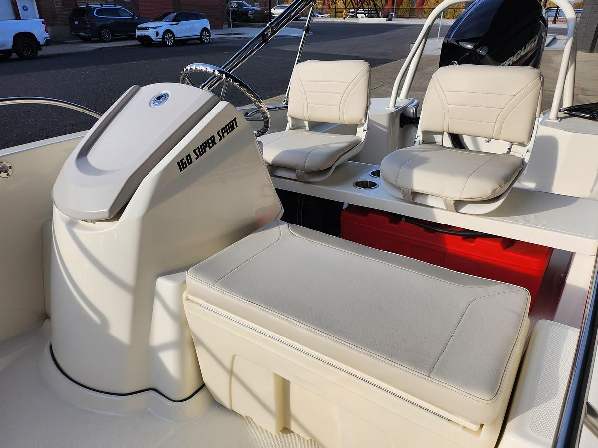 2027 Boston Whaler 160 Sport