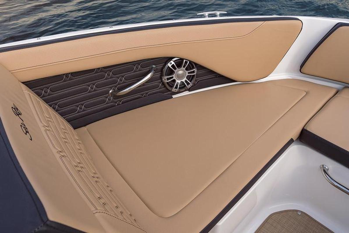 2025 Sea Ray SPX 190