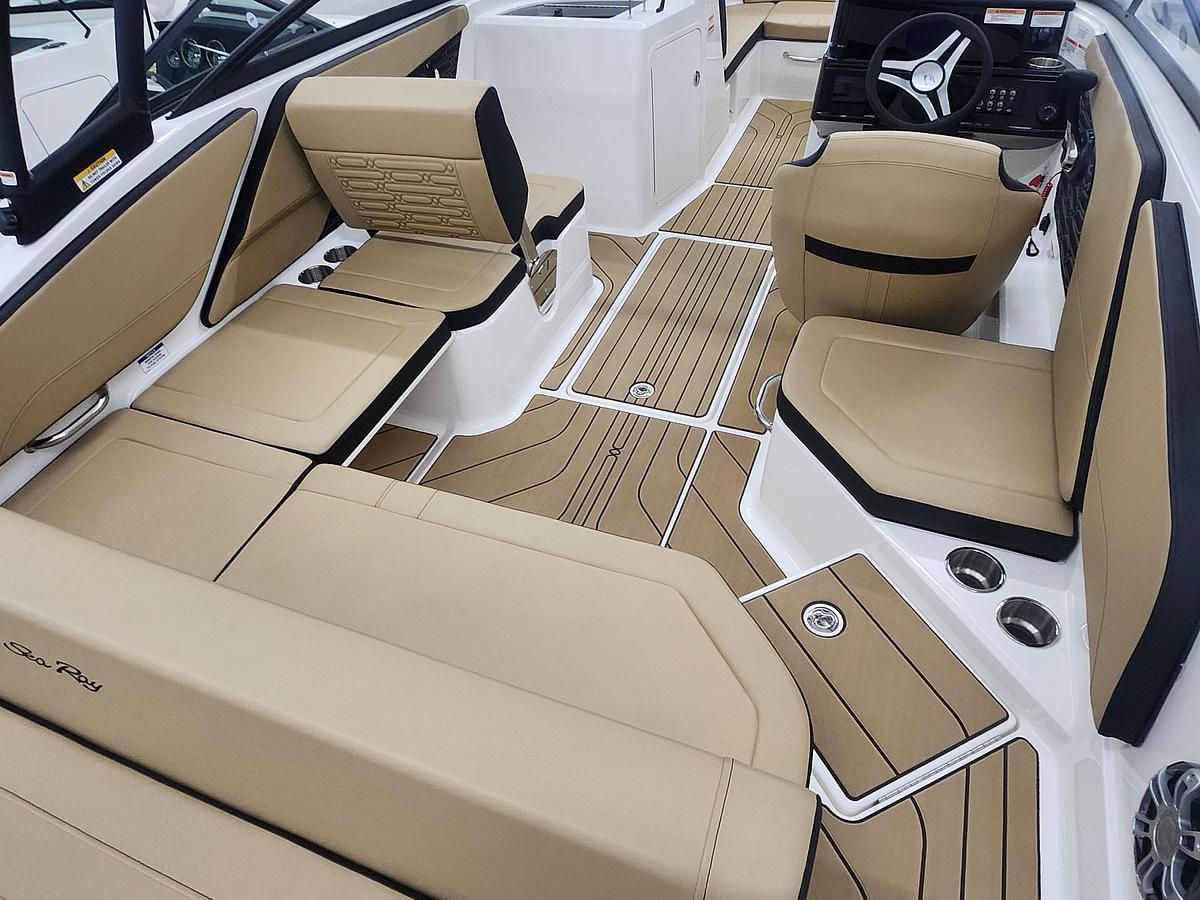 2027 Sea Ray 210 SPX