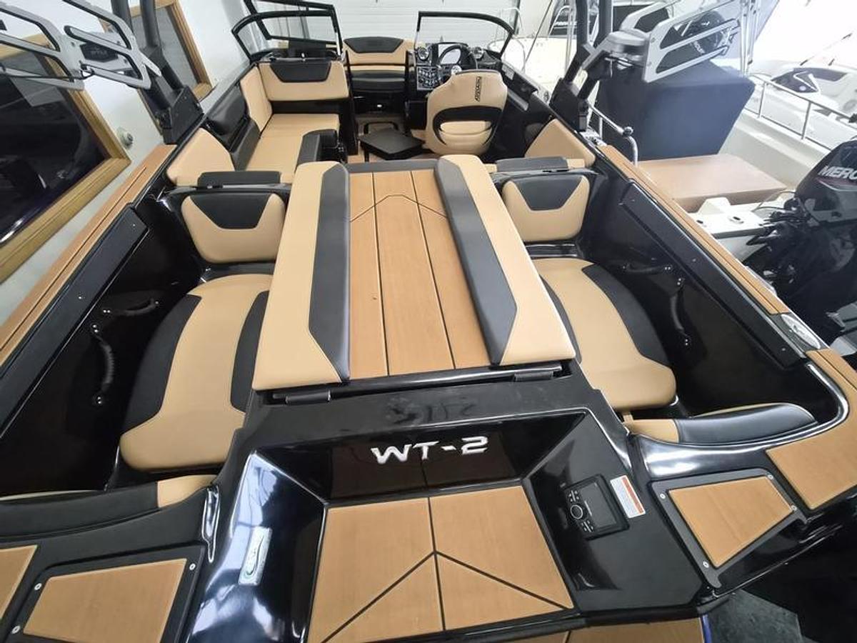 2026 Heyday Wake Boats WT-2DC