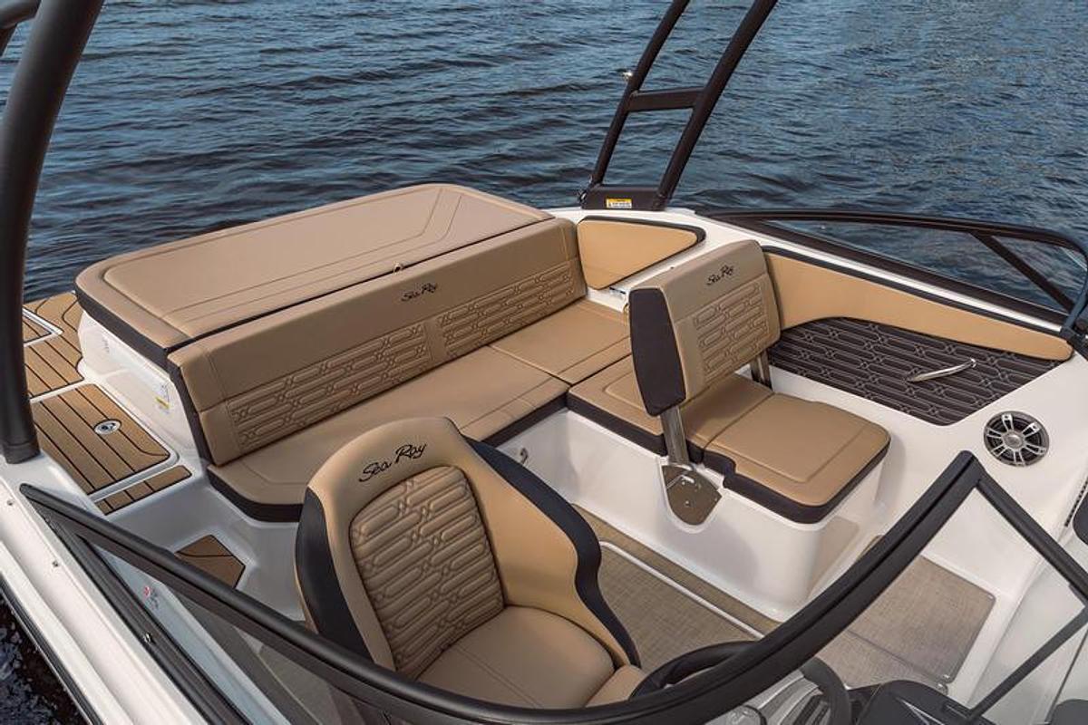 2025 Sea Ray SPX 190