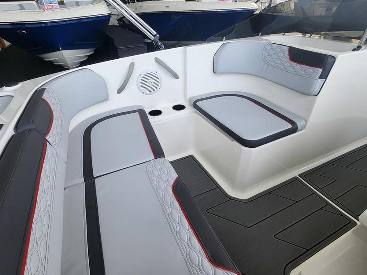 2025 Bayliner M17