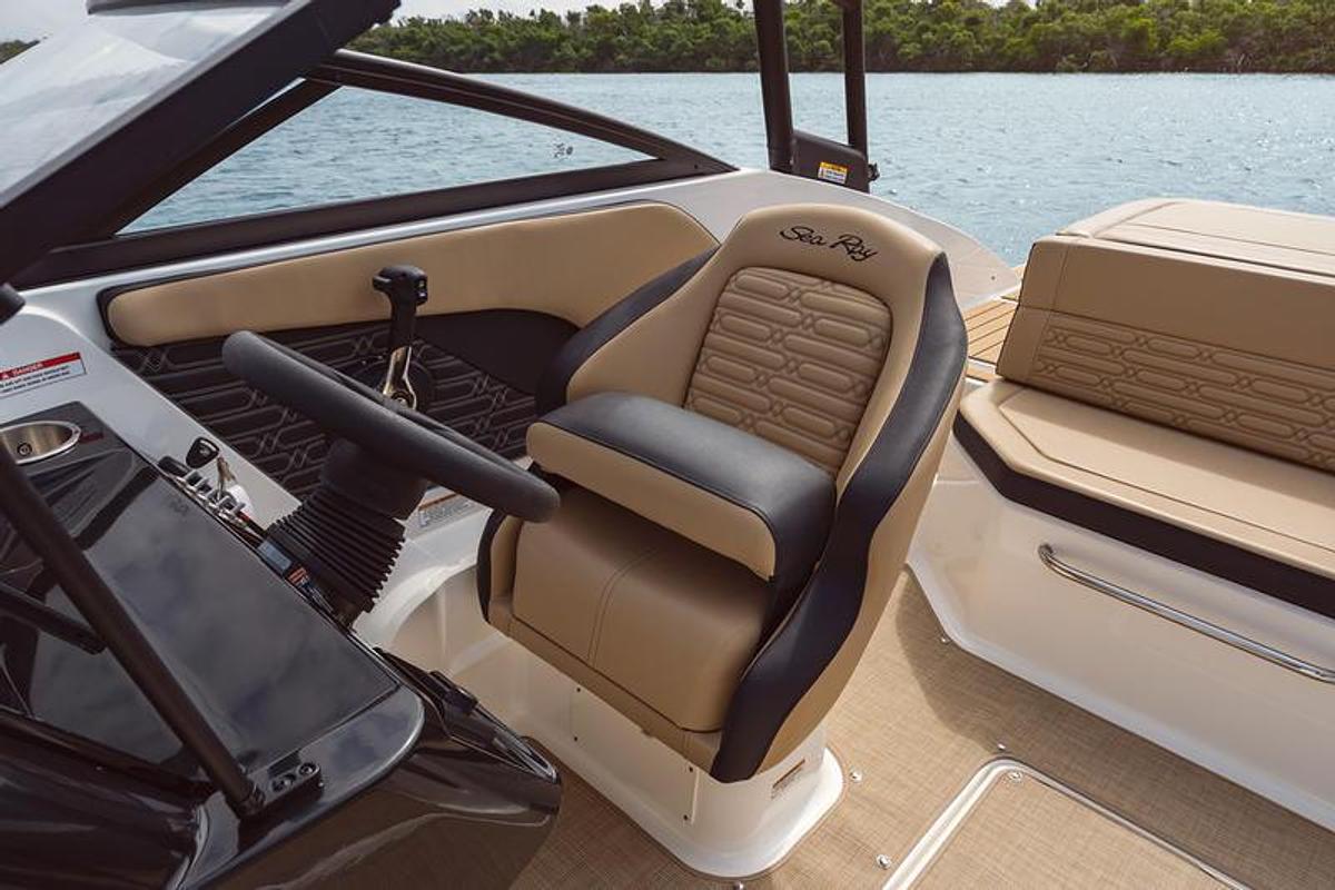 2025 Sea Ray SPX 190