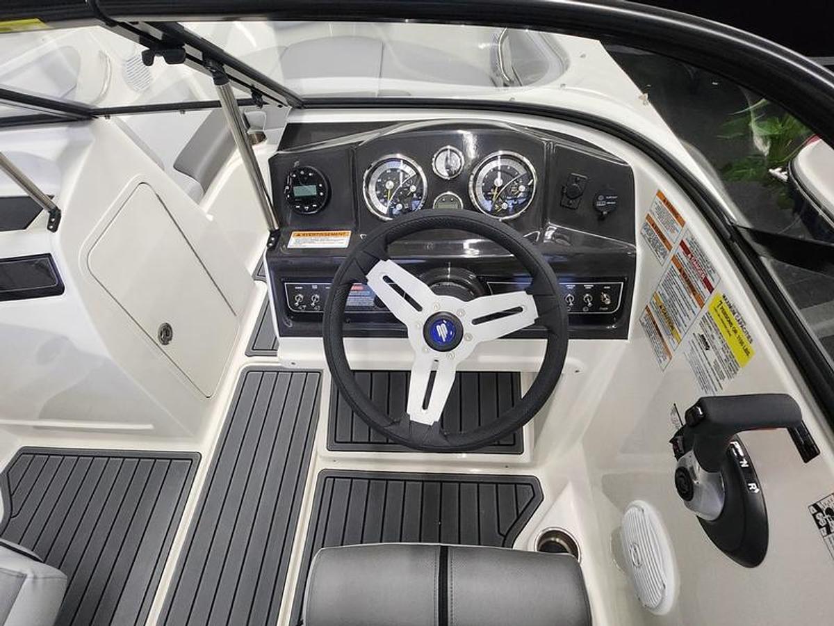 2024 Bayliner VR4 Bowrider