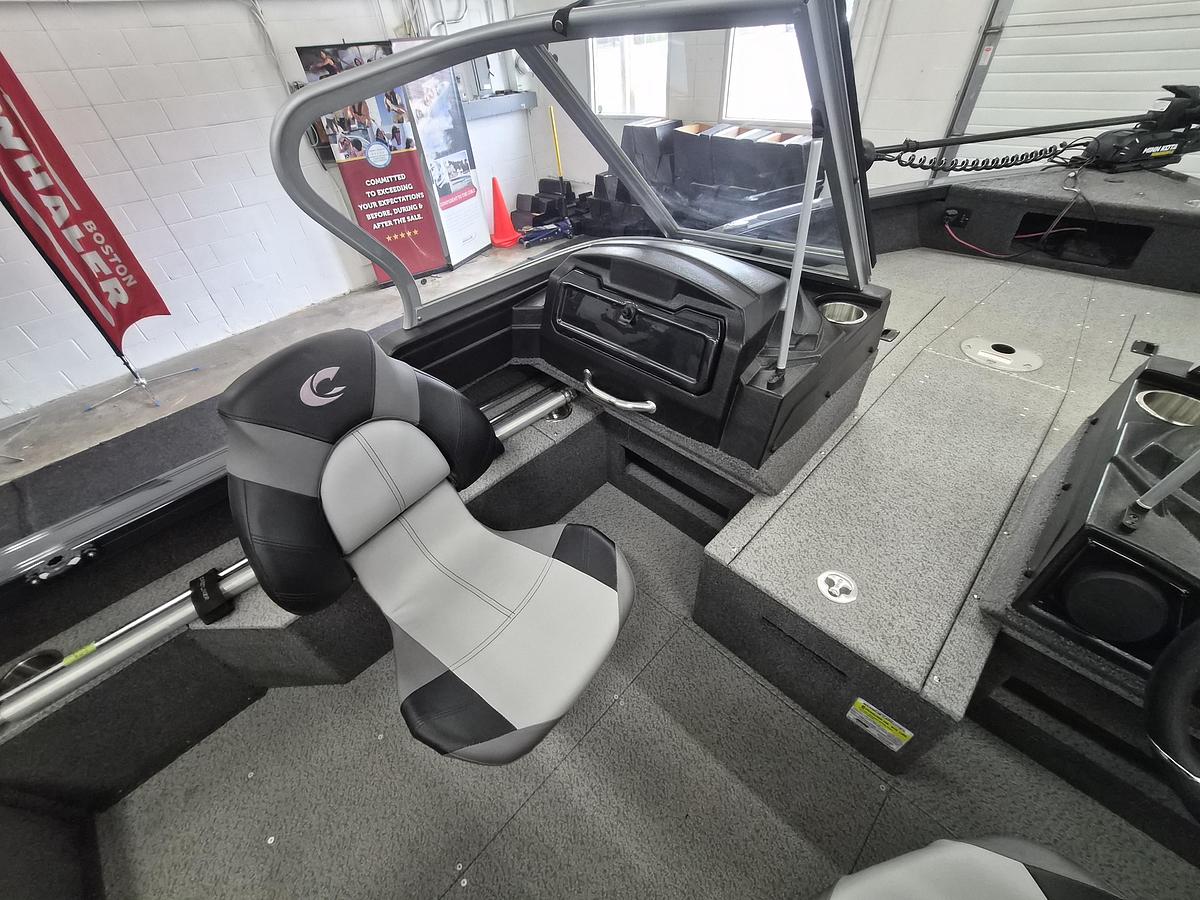 Used 2022 Crestliner 1750 Fish Hawk Walkthrough