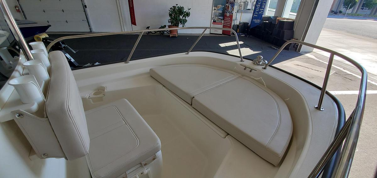 2026 Boston Whaler 150 Montauk