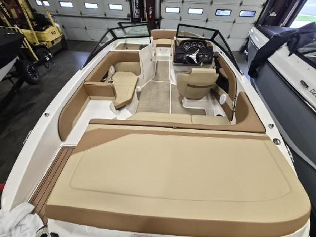 Used 2017 Sea Ray SPX 190