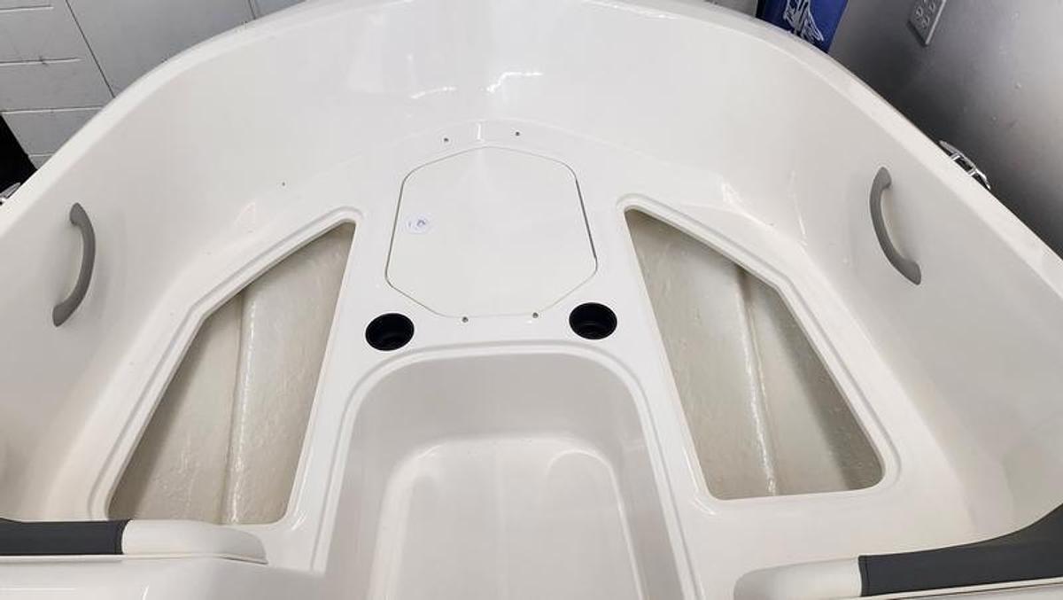 2025 Bayliner Element E16