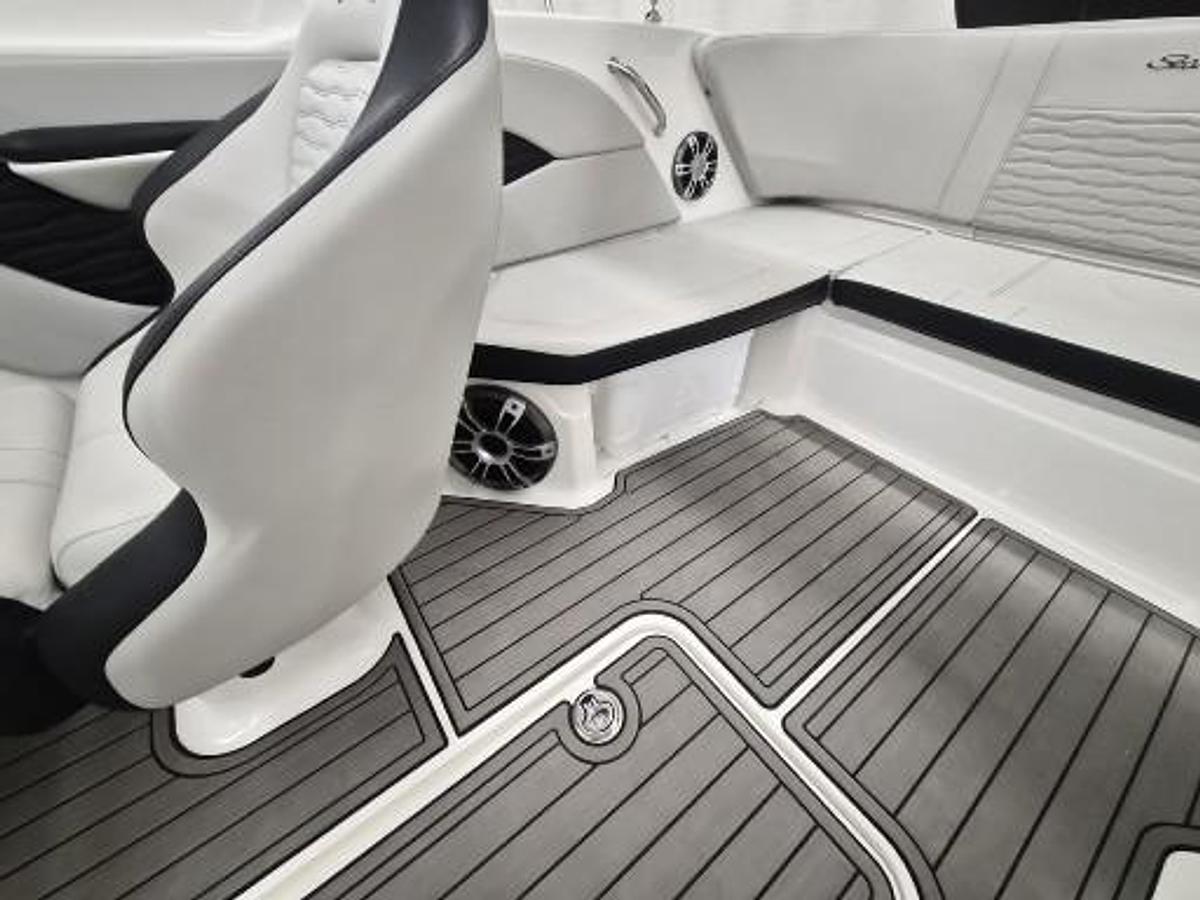Used 2023 Sea Ray SPX 210
