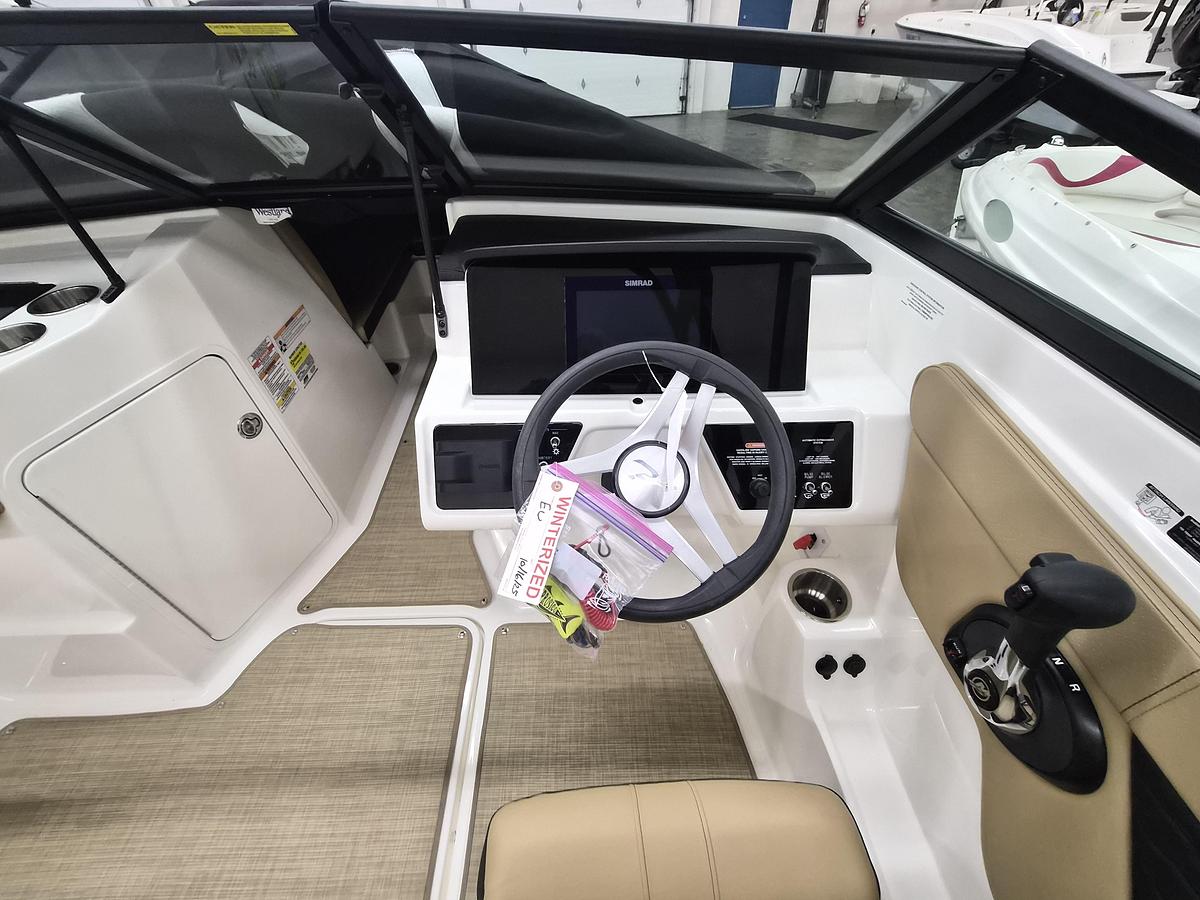 Used 2023 Sea Ray SPX 210