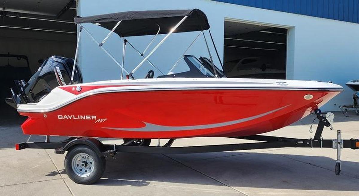 2025 Bayliner M17