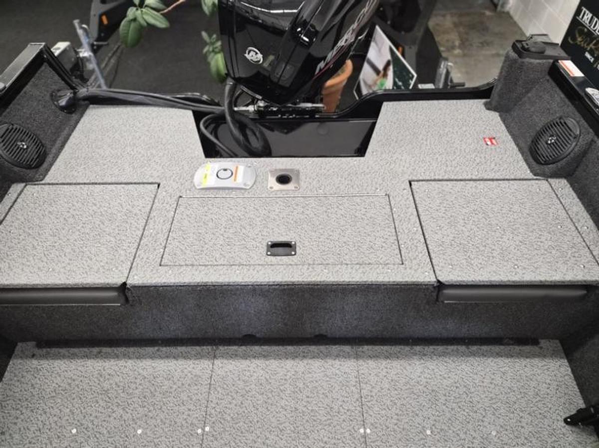 2026 Crestliner 1650 Hawk Walkthrough