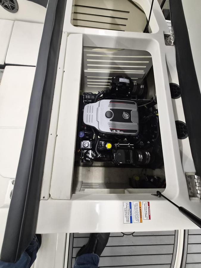 Used 2015 Sea Ray SPX 210