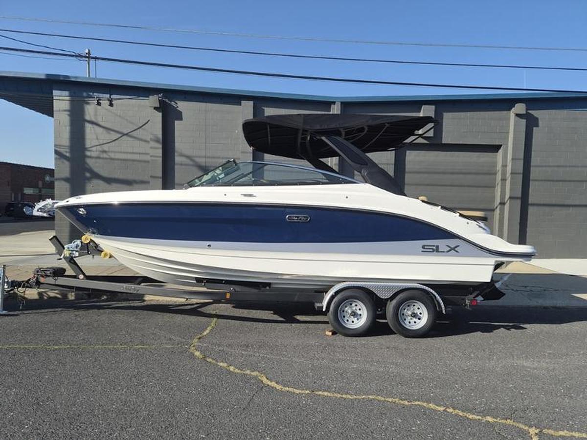 2026 Sea Ray SLX 260